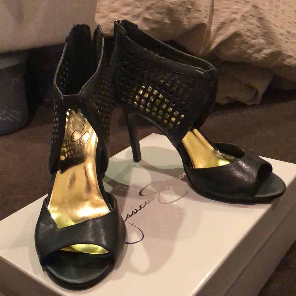 Jessica Simpson Black Heels Size 6.5